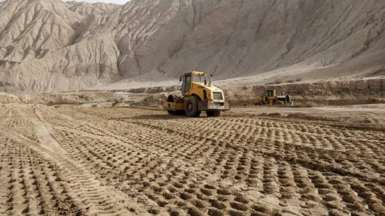 第三师红旗农场托克拉克水库放水渠防渗工程