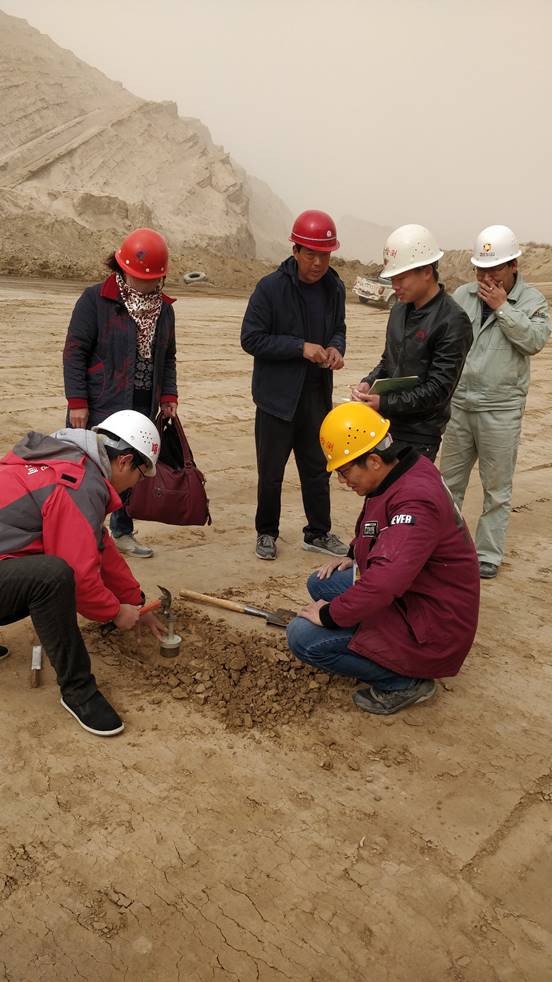 第三师红旗农场托克拉克水库放水渠防渗工程