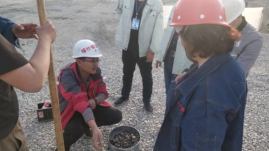 第三师红旗农场托克拉克水库放水渠防渗工程