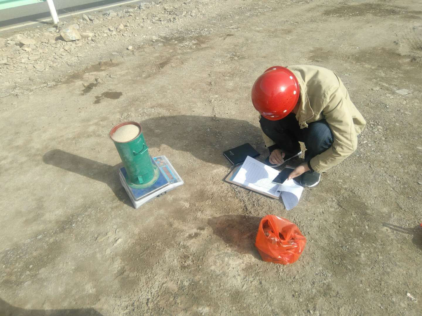 新疆克州恰克玛克河托帕水库