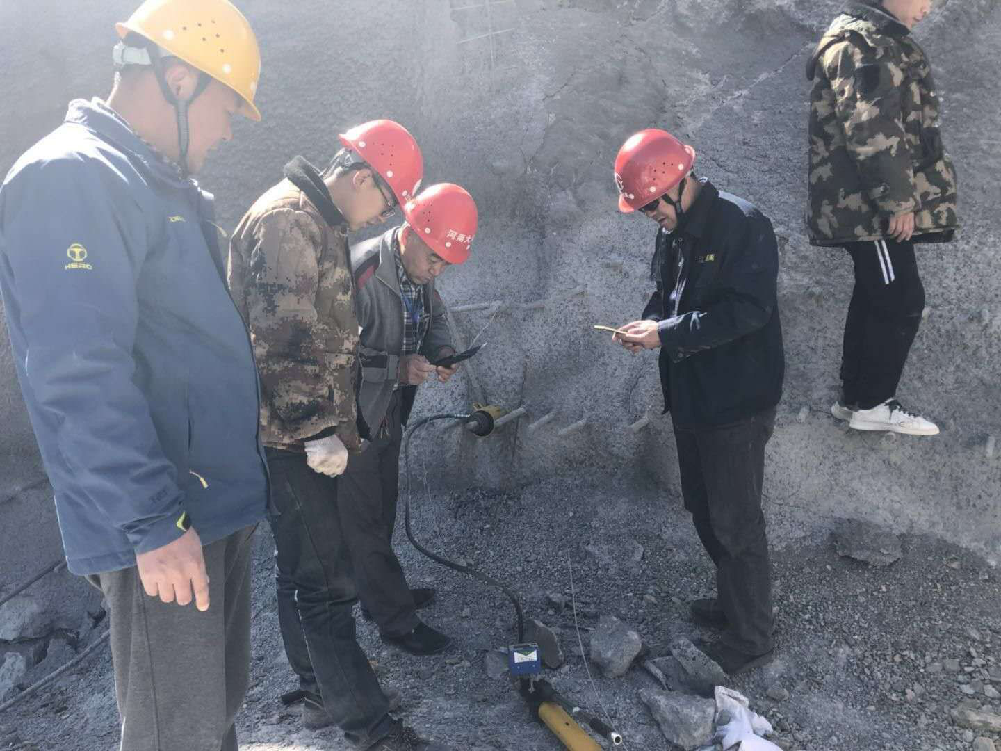 新疆克州恰克玛克河托帕水库